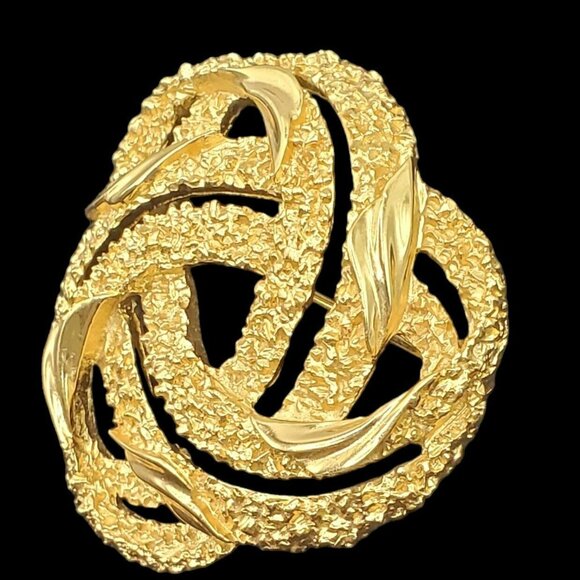 Crown Trifari Knot Brooch Pin Textured Infinity Brutalist Gold Tone 60s MCM 2" - Picture 3 of 9